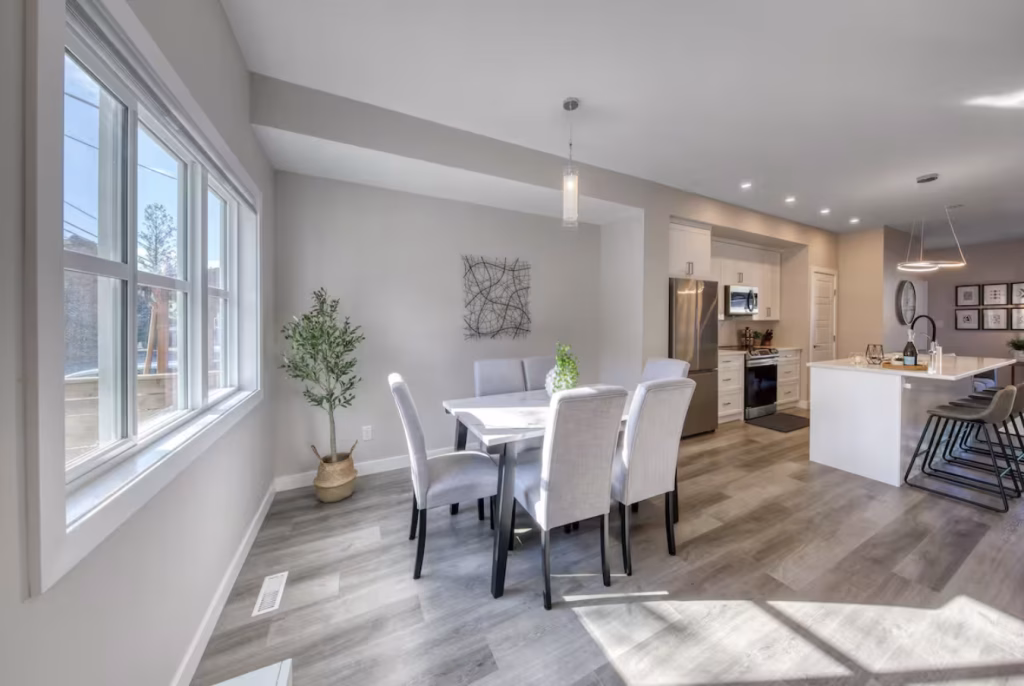 Dining area at Radium BnB