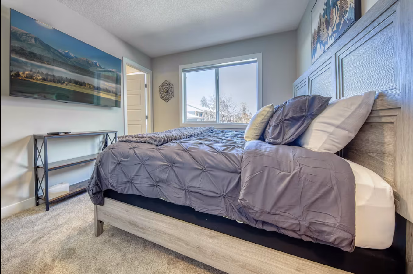 Bedroom in the Radium Hot Springs mountain retreat
